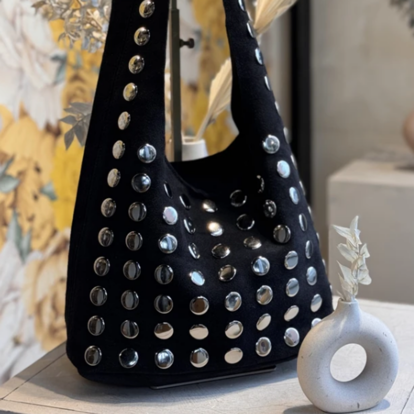 Sac cuir – Fini suédé & clous