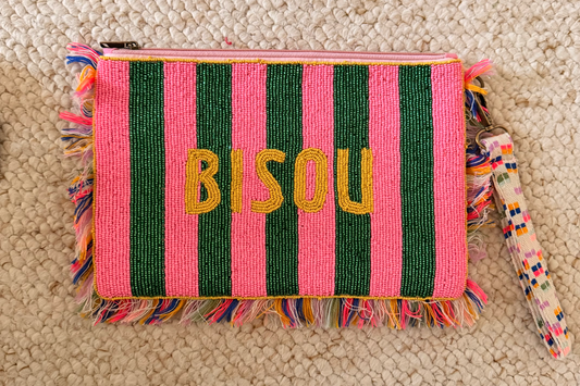 👜 Pochette brodée « BISOU » – Fabriquée en Inde