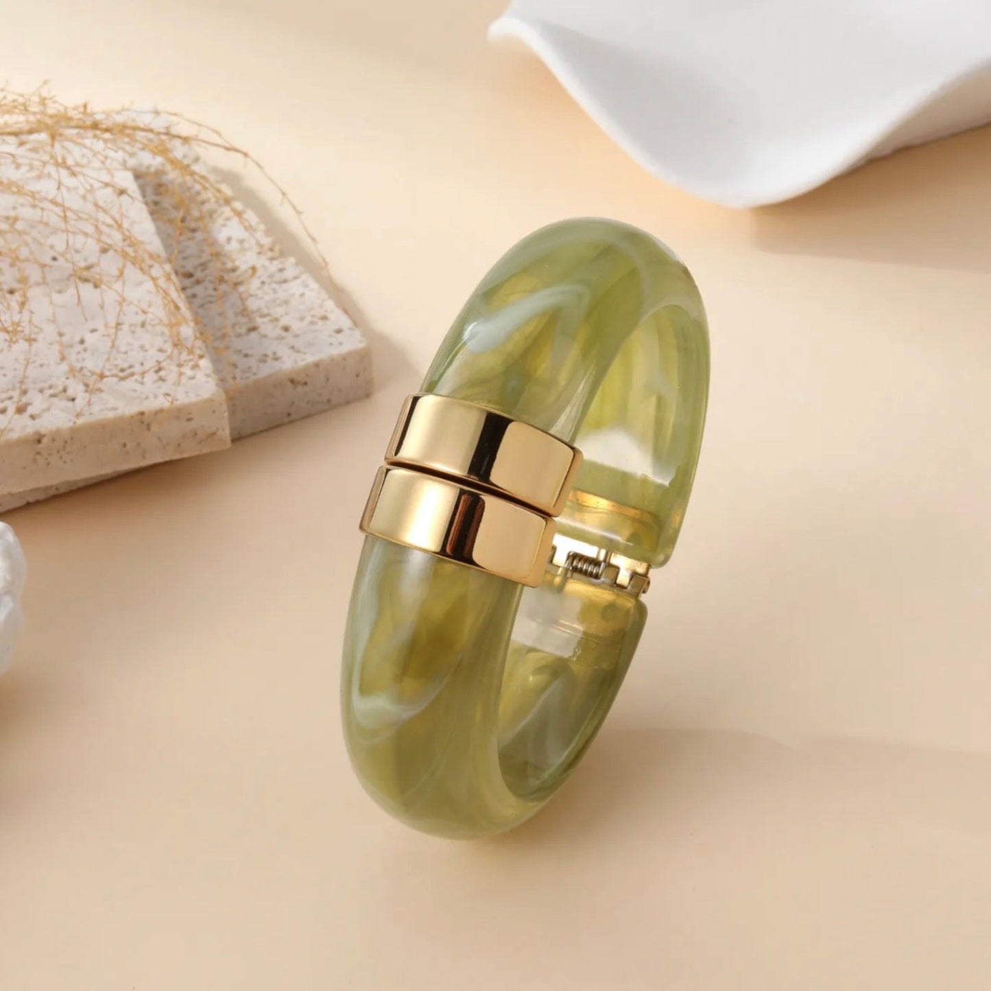 💚 Bracelet Jonc vert Élégance – Acier Inoxydable Doré