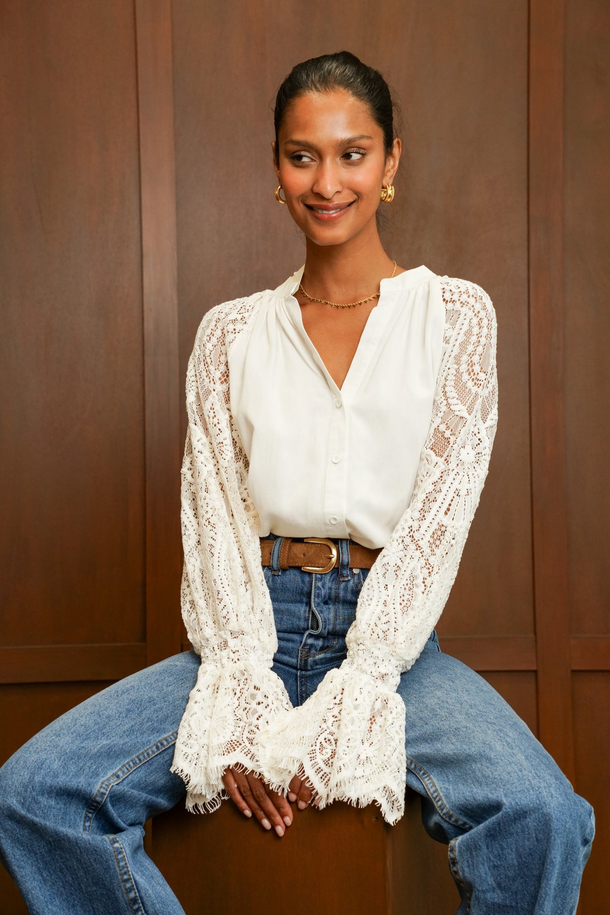 Blouse écrue à manches en dentelle